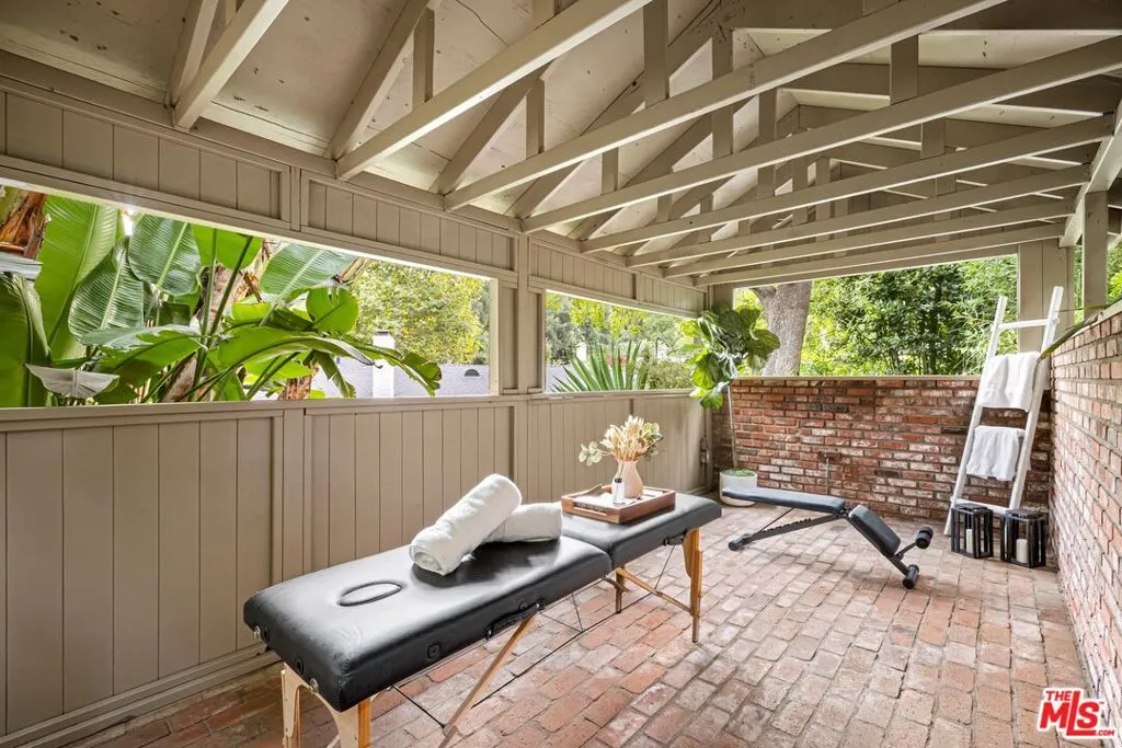 15415 Milldale Drive, Los Angeles, California 90077 home-pic-26